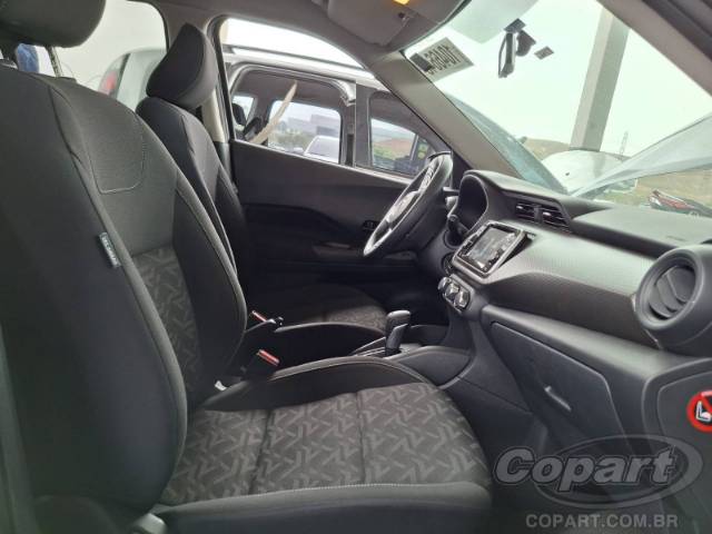 2025 NISSAN Kicks Play 