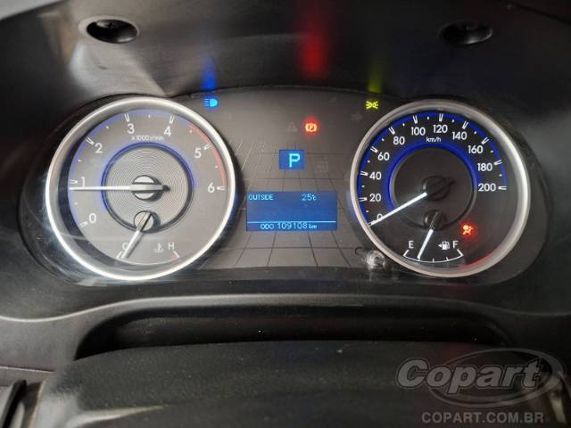 2017 TOYOTA HILUX CD 