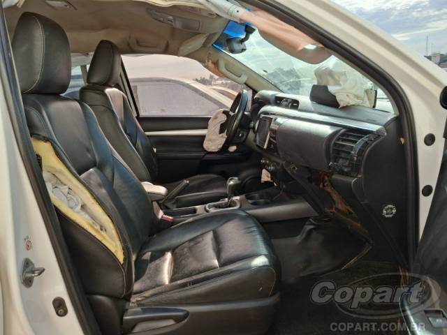 2017 TOYOTA HILUX CD 