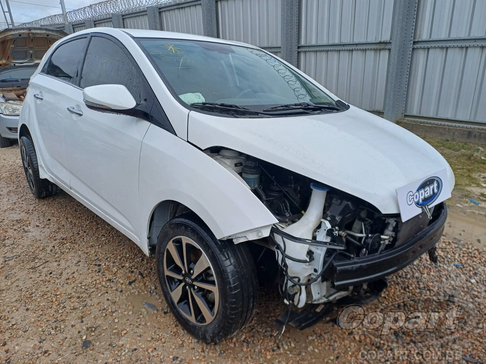 Hyundai HB20 Premium 1.6 16V CVVT 2019 Médio Dano