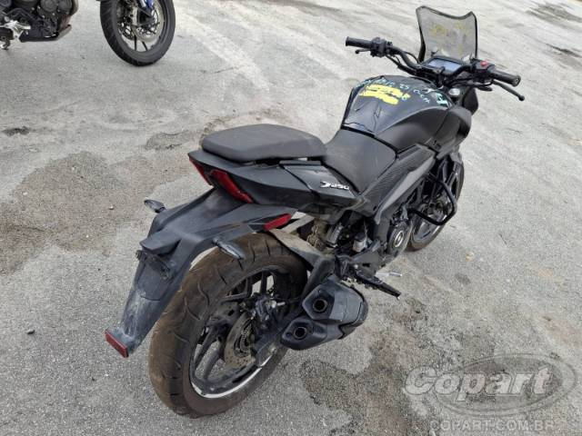 2025 BAJAJ DOMINAR 