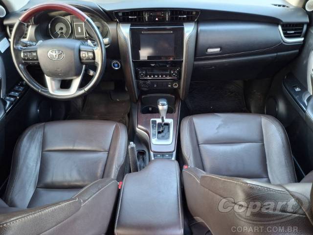 2018 TOYOTA HILUX SW4 