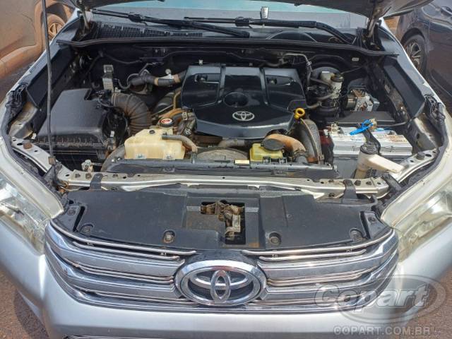 2017 TOYOTA HILUX CD 