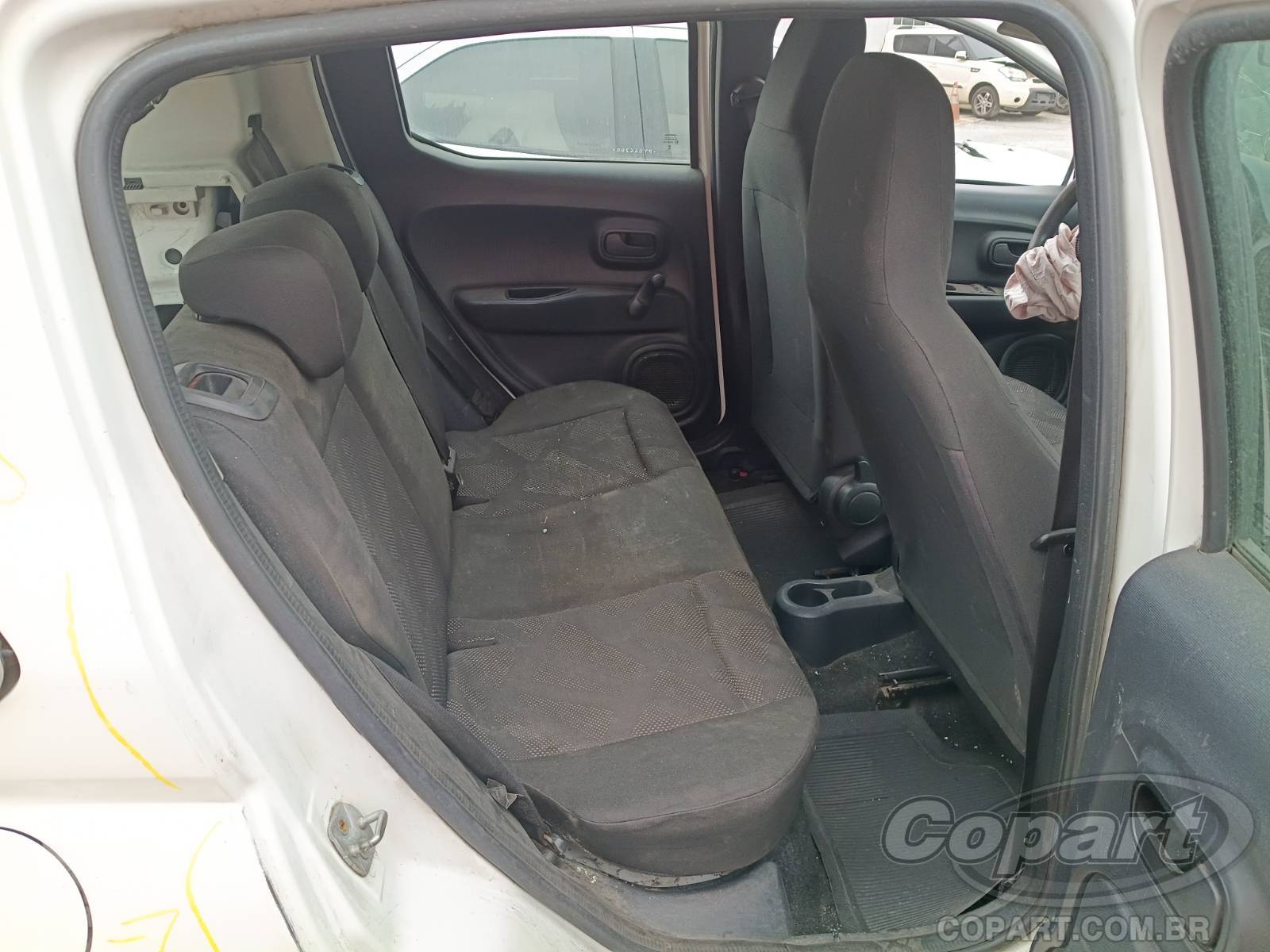 Foto 6 de 10: 2023 FIAT MOBI