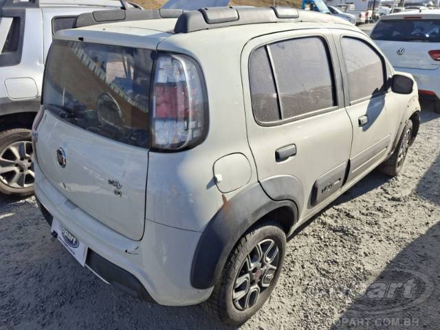 2015 FIAT UNO 
