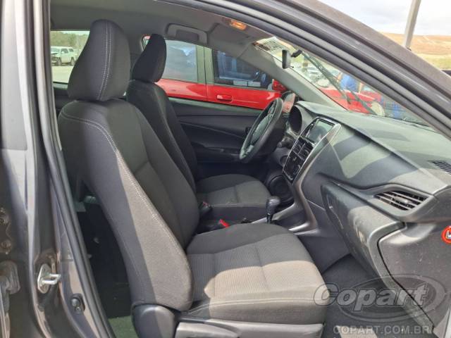 2024 TOYOTA YARIS SEDA 