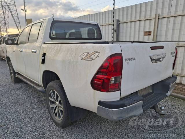 2016 TOYOTA HILUX CD 