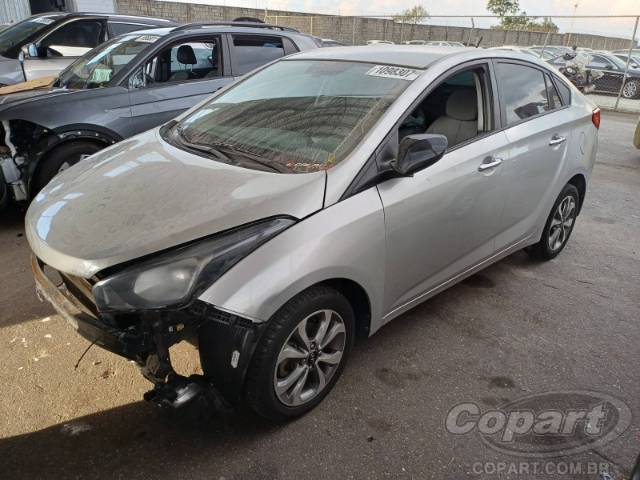 2015 HYUNDAI HB20S 