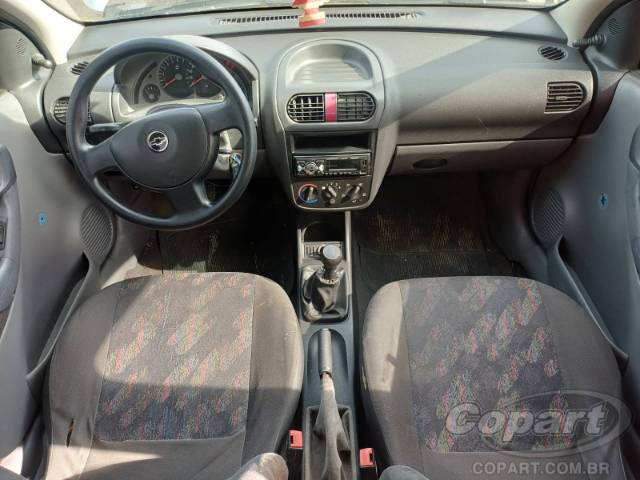 2004 CHEVROLET CORSA SEDAN 