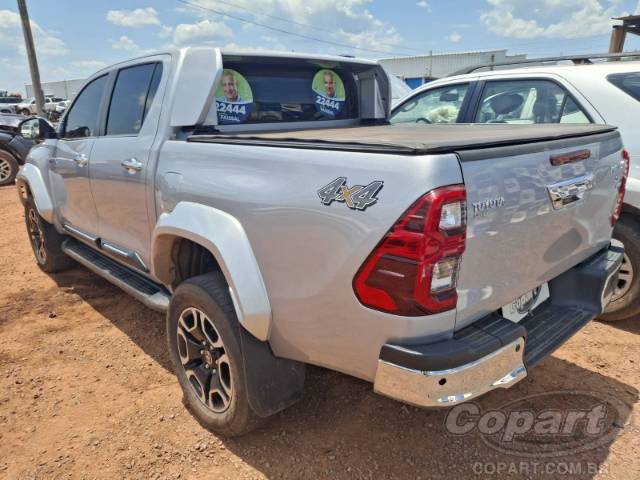 2025 TOYOTA HILUX CD 