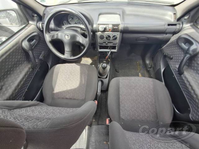 2005 CHEVROLET CLASSIC 