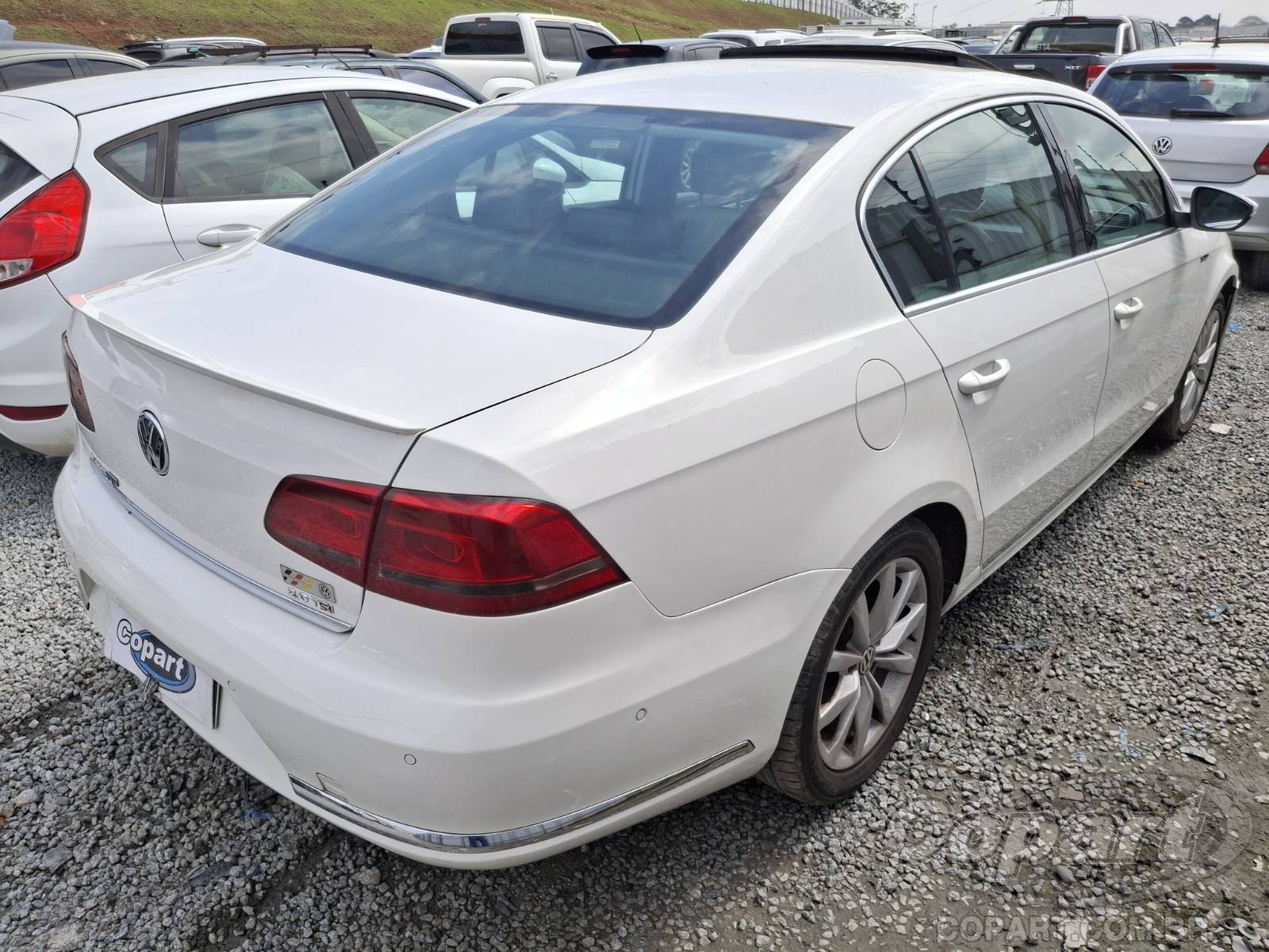 2014 VOLKSWAGEN PASSAT — foto 4 de 11