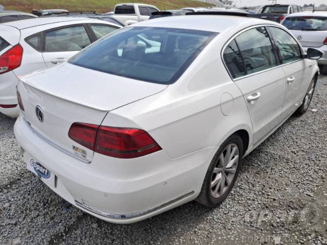 2014 VOLKSWAGEN PASSAT 
