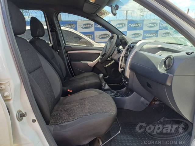 2019 RENAULT DUSTER OROCH 