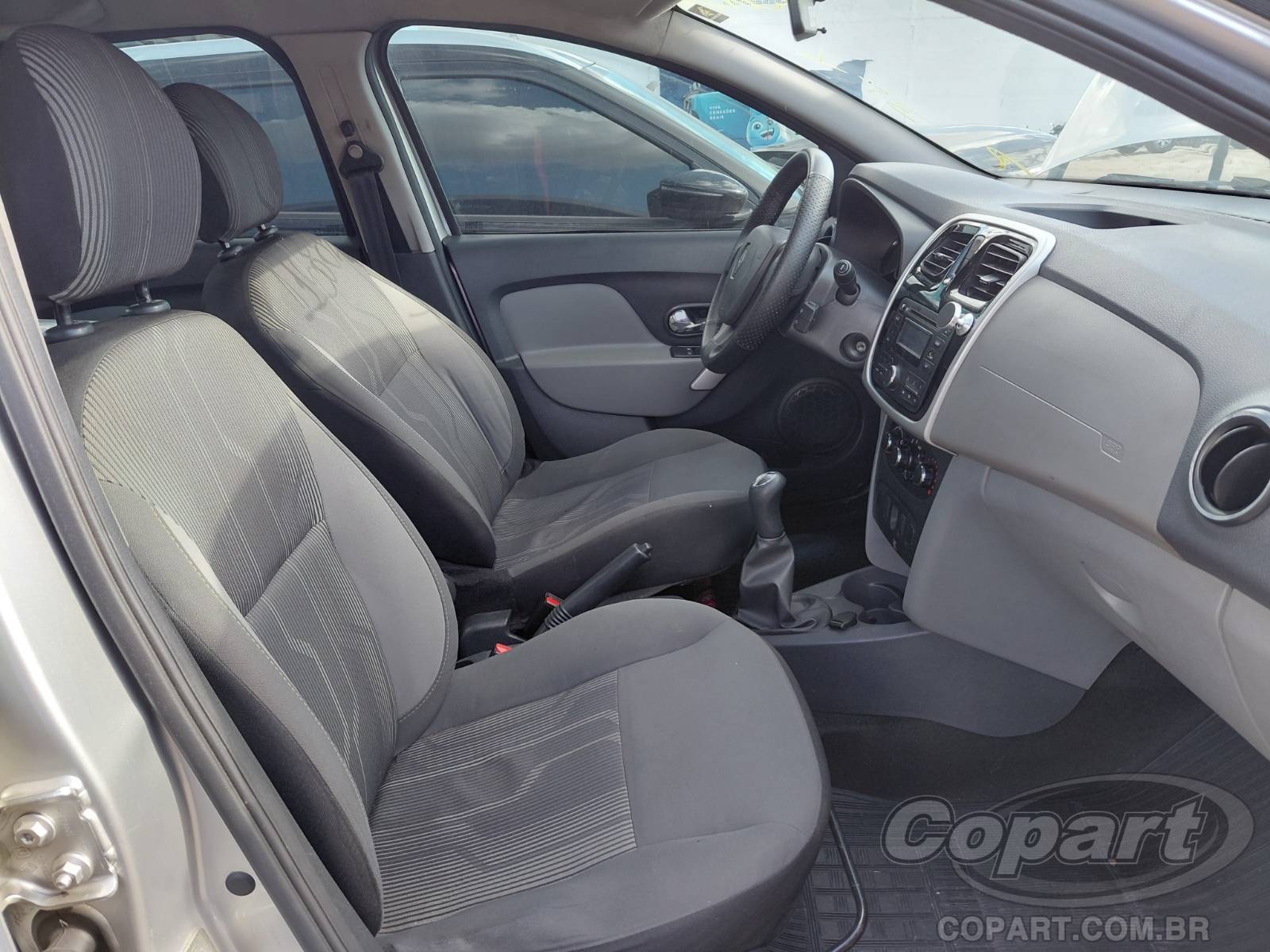 2016 RENAULT LOGAN — foto 5 de 11