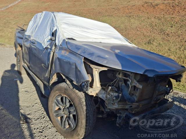 2024 TOYOTA HILUX CD 