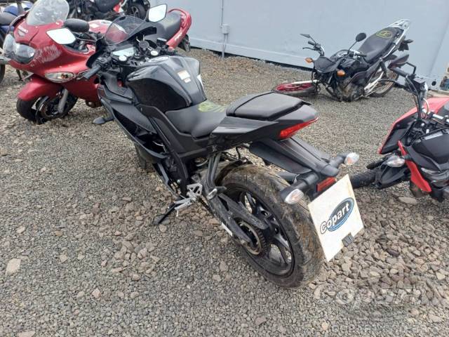2025 YAMAHA YZF R15 