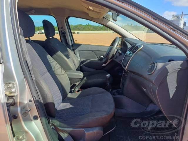 2017 RENAULT SANDERO 