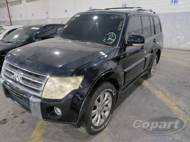 2011 MITSUBISHI PAJERO FULL 