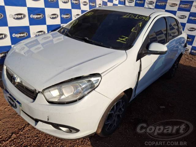 2015 FIAT GRAND SIENA 