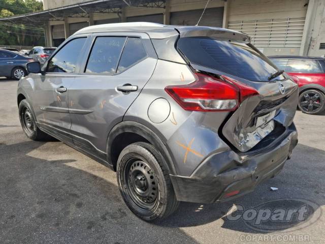 2019 NISSAN KICKS 