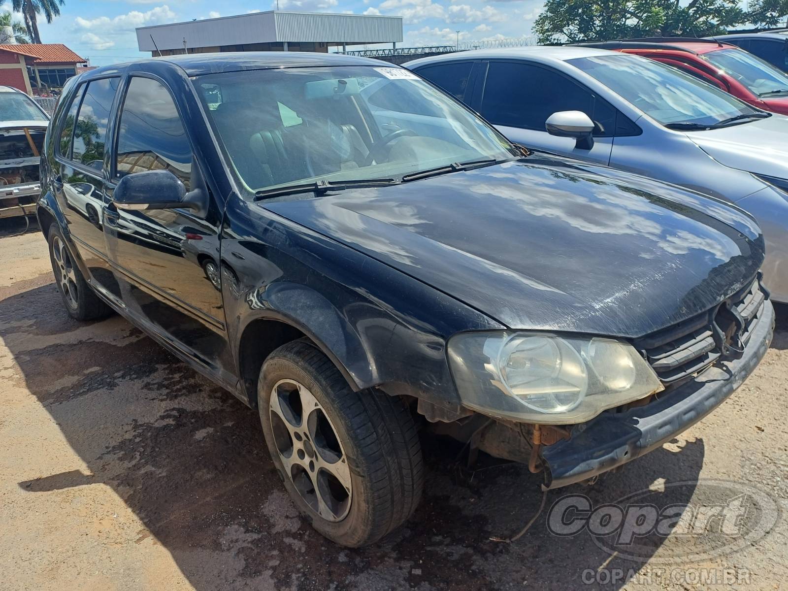 Veículo VW - VolksWagen Golf Volkswagen Golf GT 2.0 Total Flex 2010 Médio Dano Lateral 2010 em leilão