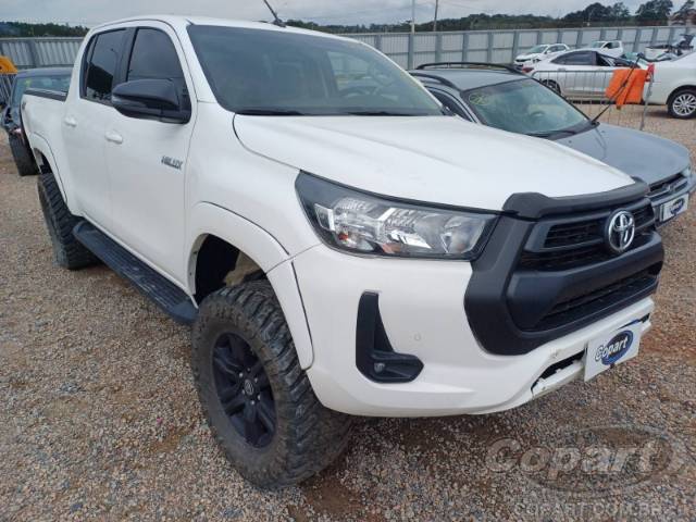 2024 TOYOTA HILUX CD 