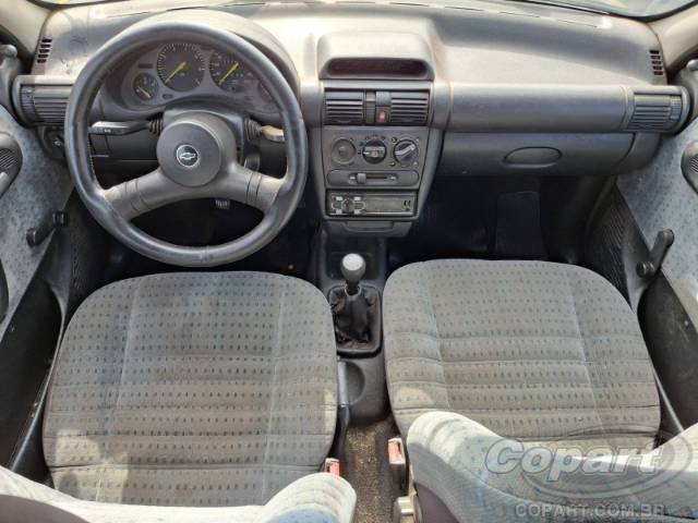 1999 CHEVROLET CORSA SEDAN 