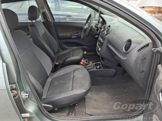 2009 VOLKSWAGEN VOYAGE 