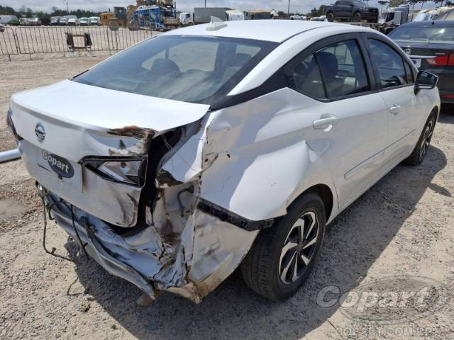2021 NISSAN VERSA 