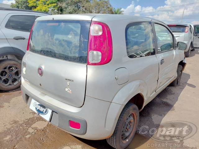 2015 FIAT UNO 