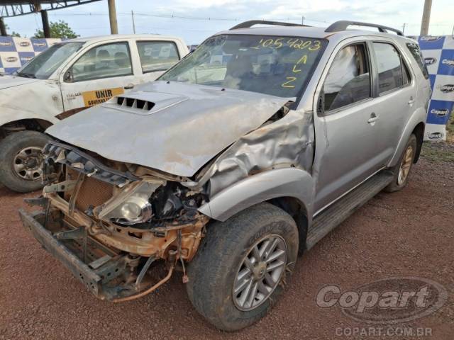 2014 TOYOTA HILUX SW4 