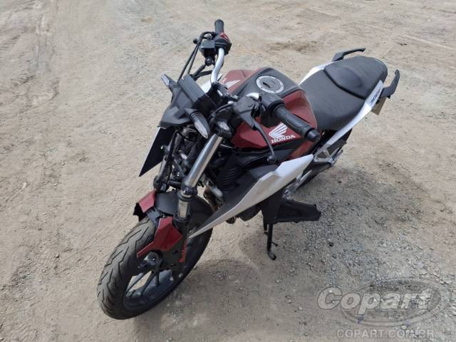 2026 HONDA CB 300F 