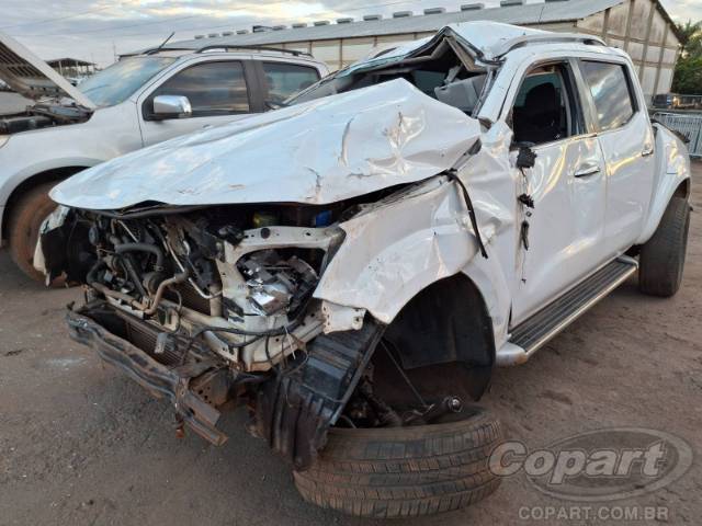 2017 NISSAN FRONTIER CD 