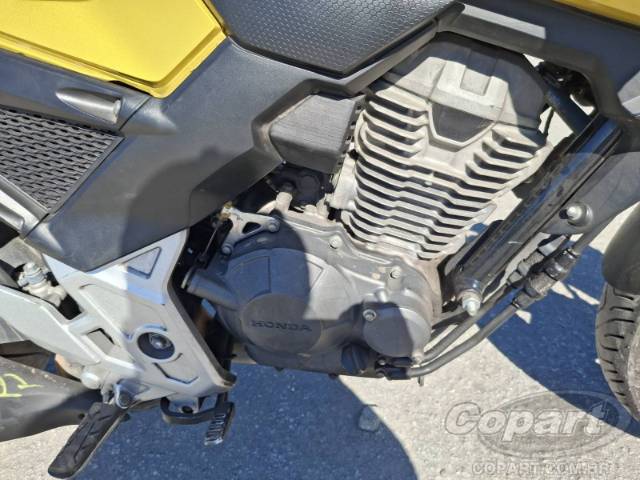2023 HONDA CB 300F 