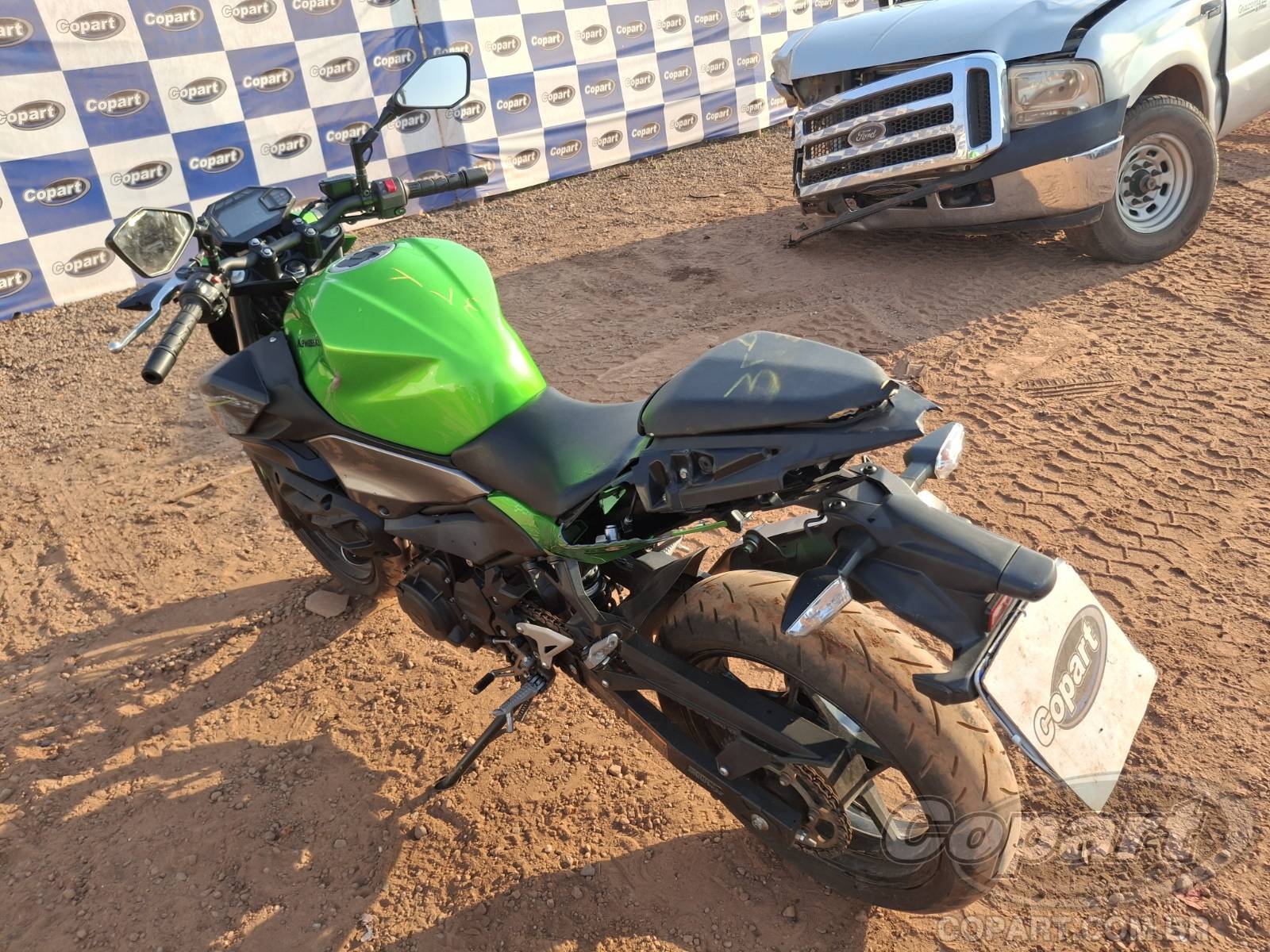 2025 KAWASAKI Z500 — foto 3 de 10
