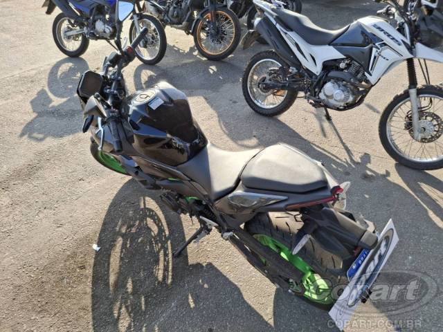 2026 KAWASAKI Z500 