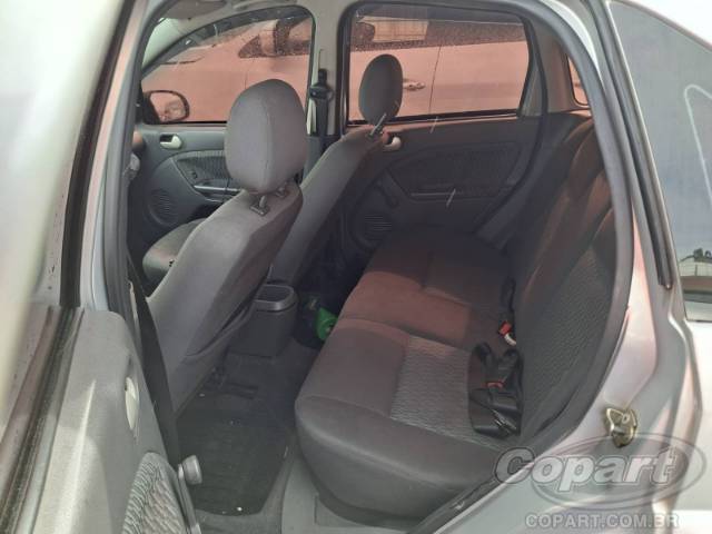 2006 FORD FIESTA SEDAN 