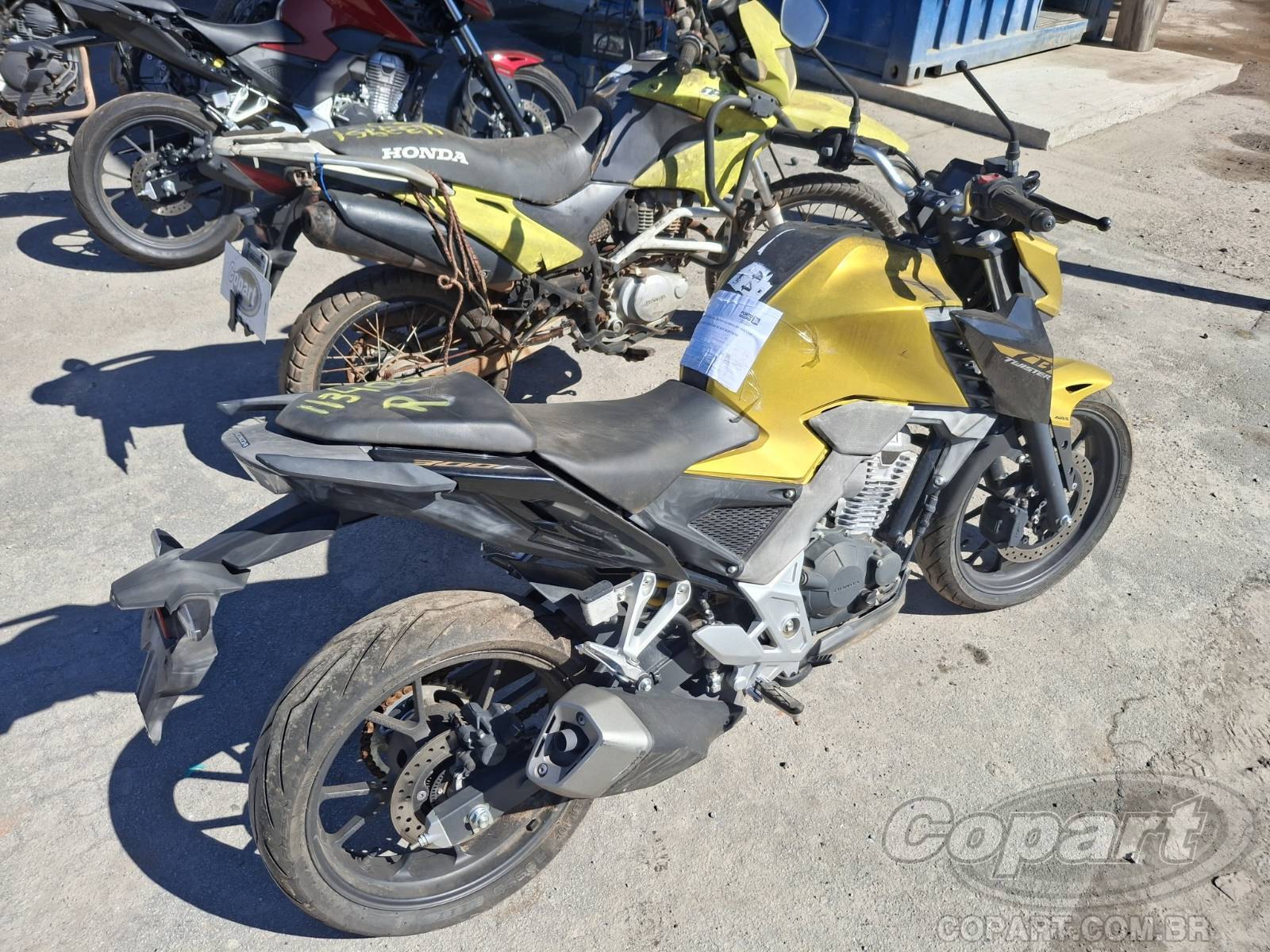 Foto 4: 2024 HONDA CB 300F