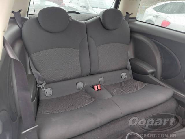 2011 MINI COOPER 