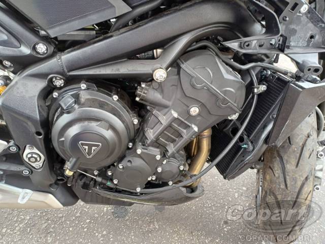 2025 TRIUMPH STREET TRIPLE 