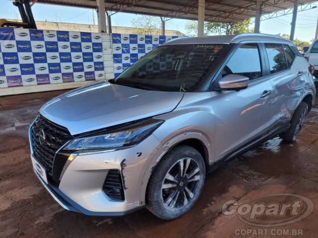 2022 NISSAN KICKS 