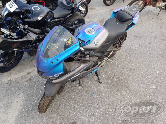 2025 YAMAHA YZF R15 