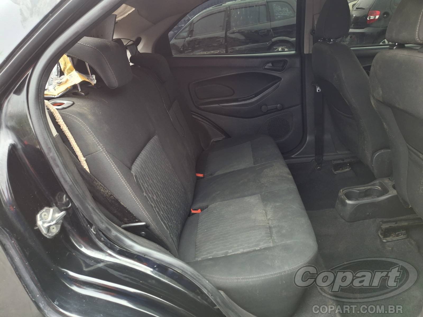 2015 FORD KA SEDAN — foto 6 de 10