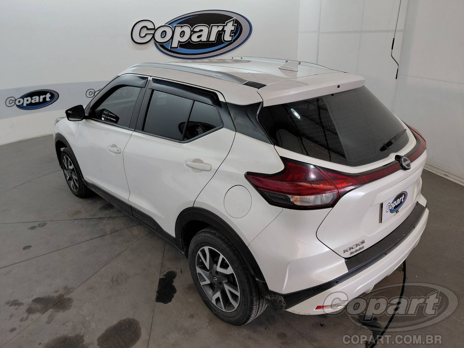 Foto 3: 2024 NISSAN KICKS