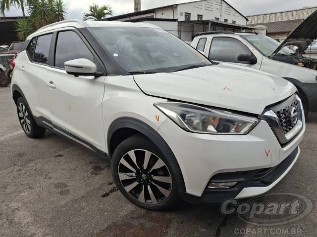 2017 NISSAN KICKS 