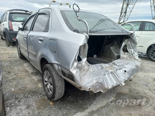 2015 TOYOTA ETIOS SEDA 