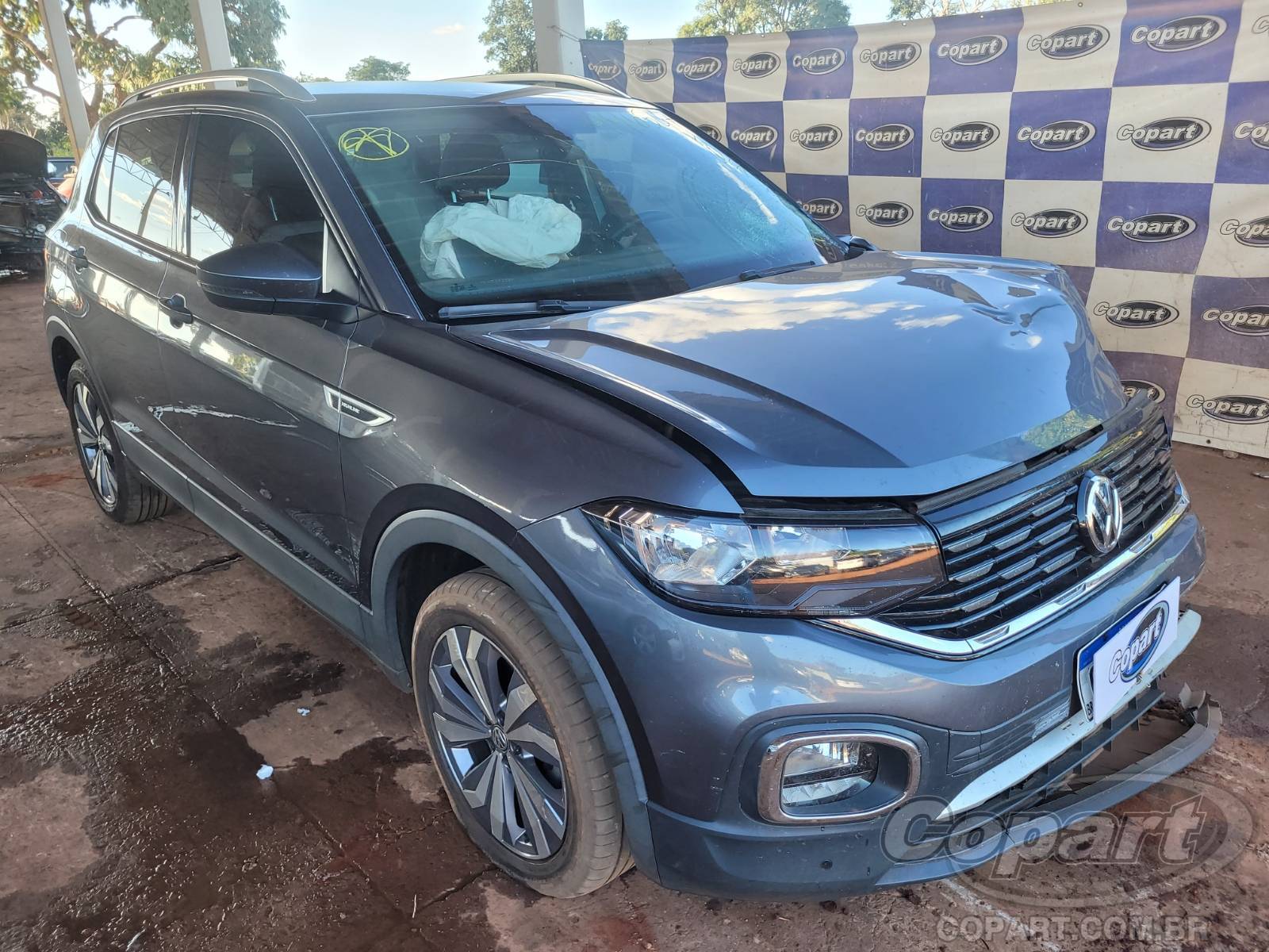 Veículo VW - VolksWagen T-Cross 2020 VOLKSWAGEN T-CROSS T-Cross Highline 250 AT 1.4 16V TSI Turbo 2020 em leilão