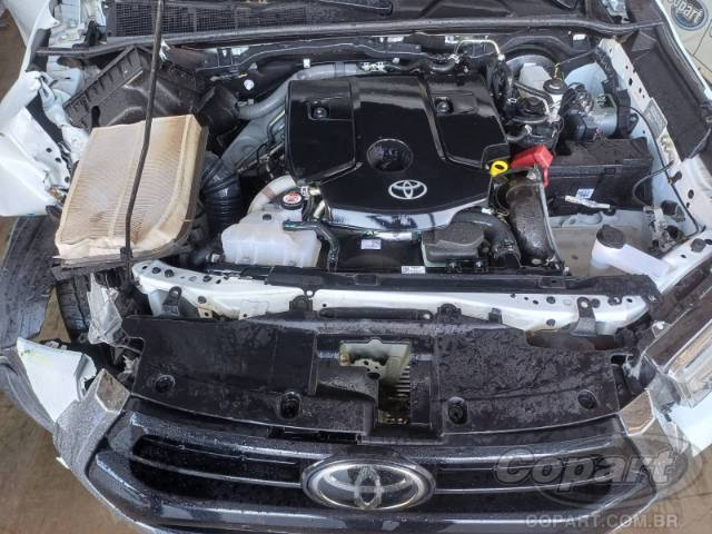 2024 TOYOTA HILUX CD 