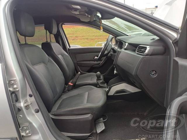 2022 RENAULT DUSTER 